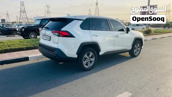 Toyota Rav4 2023 photo 3