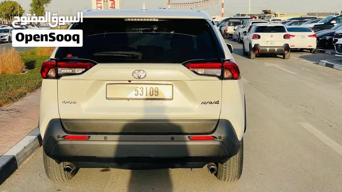 Toyota Rav4 2023 photo 2