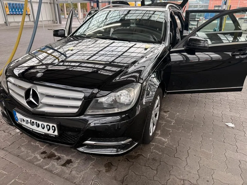 Mercedes-Benz C180