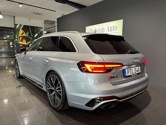 Audi Rs4 2018 photo 2