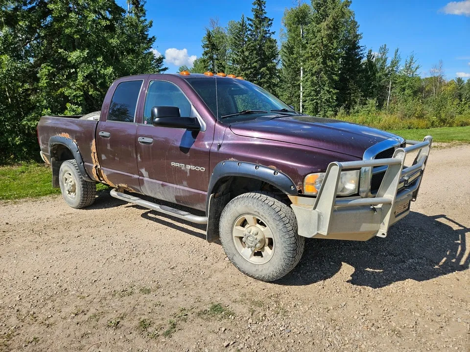 Dodge Ram 3500 2005 photo 2