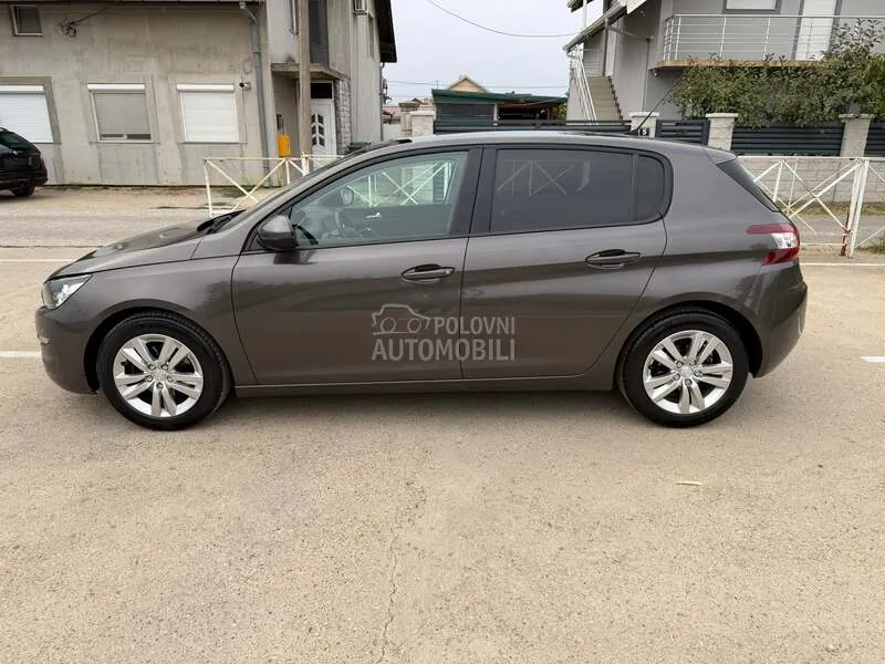 Peugeot 308 2015 photo 3