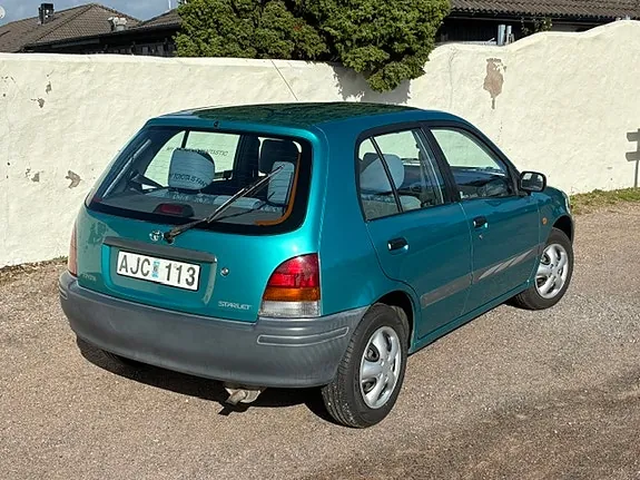 Toyota Starlet 1998 photo 2