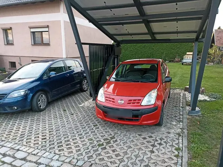 Nissan Pixo