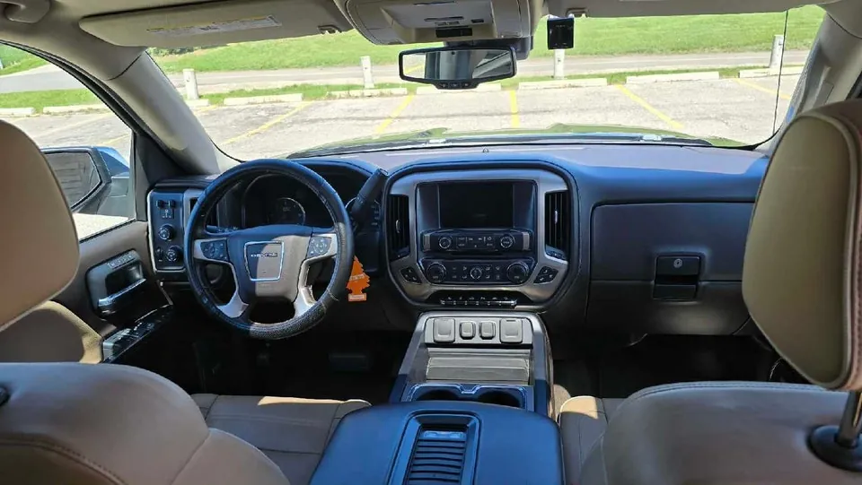 GMC Danali 2018 photo 2