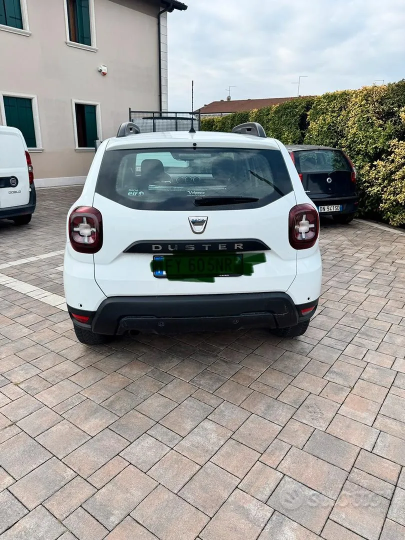 Dacia Duster 2008 photo 2