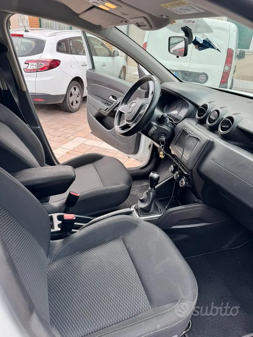 Dacia Duster 2008 photo 4