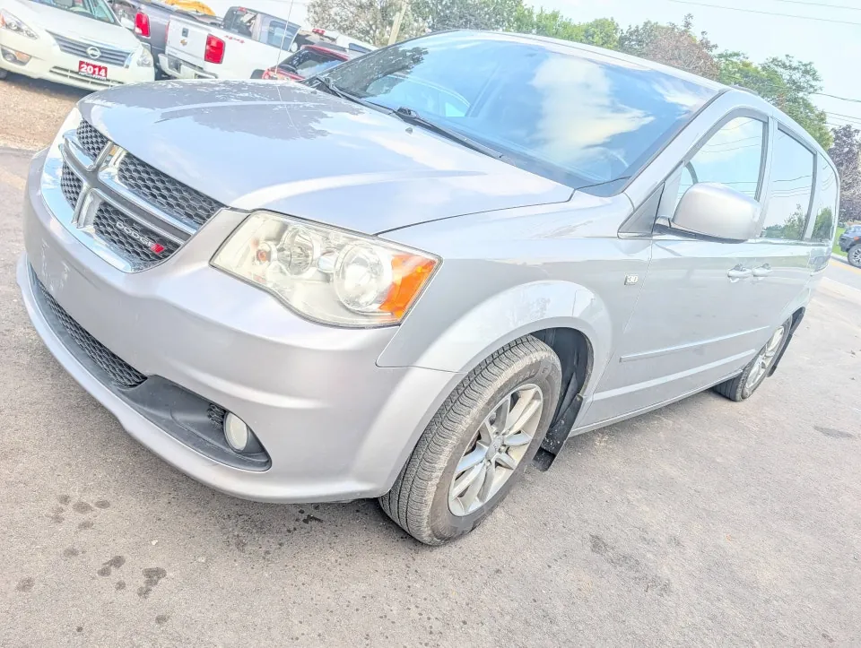 Dodge Grand Caravan 2014 photo 2