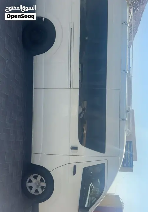 Toyota Hiace 2018 photo 2