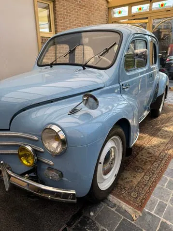 Renault 4Cv