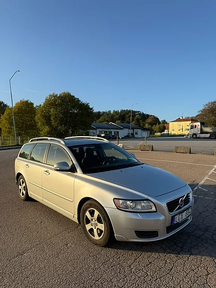 Volvo V50 2012 photo 2