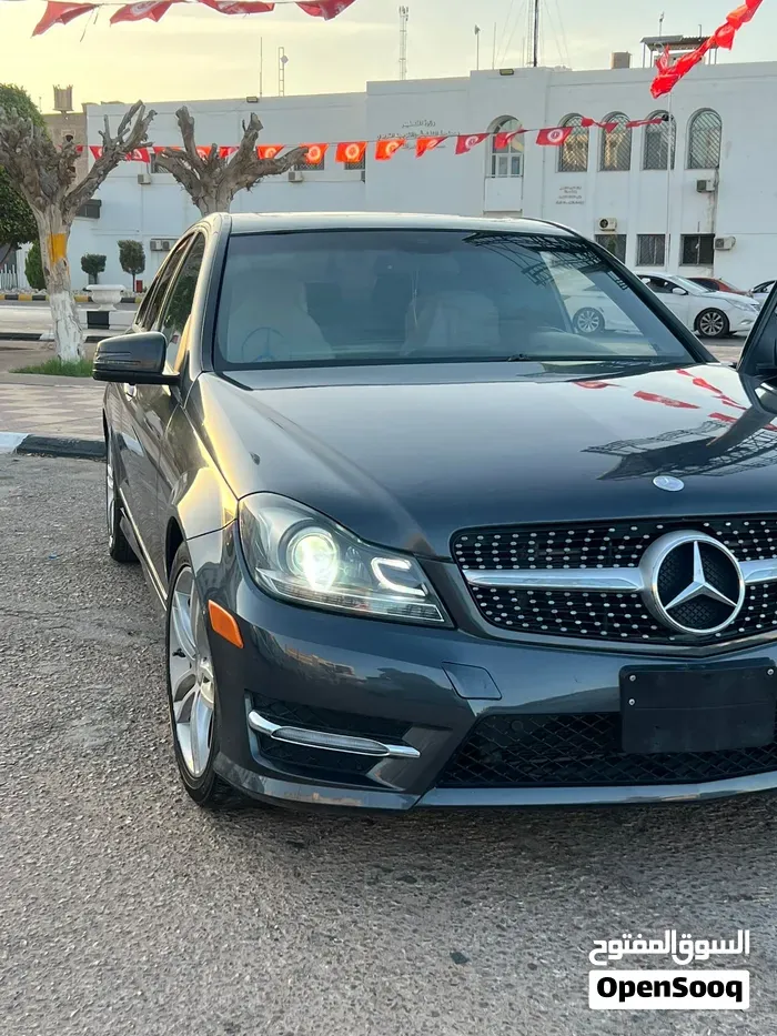 Mercedes-Benz C300 2014 photo 2