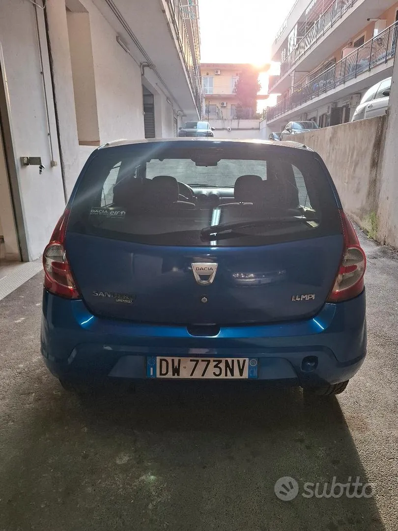 Dacia Sandero 2009 photo 3