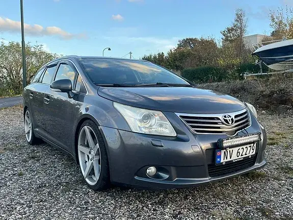 Toyota Avensis 2009 photo 2