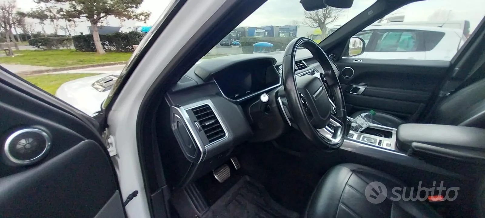 Land Rover Range Rover Sport 2018 photo 2