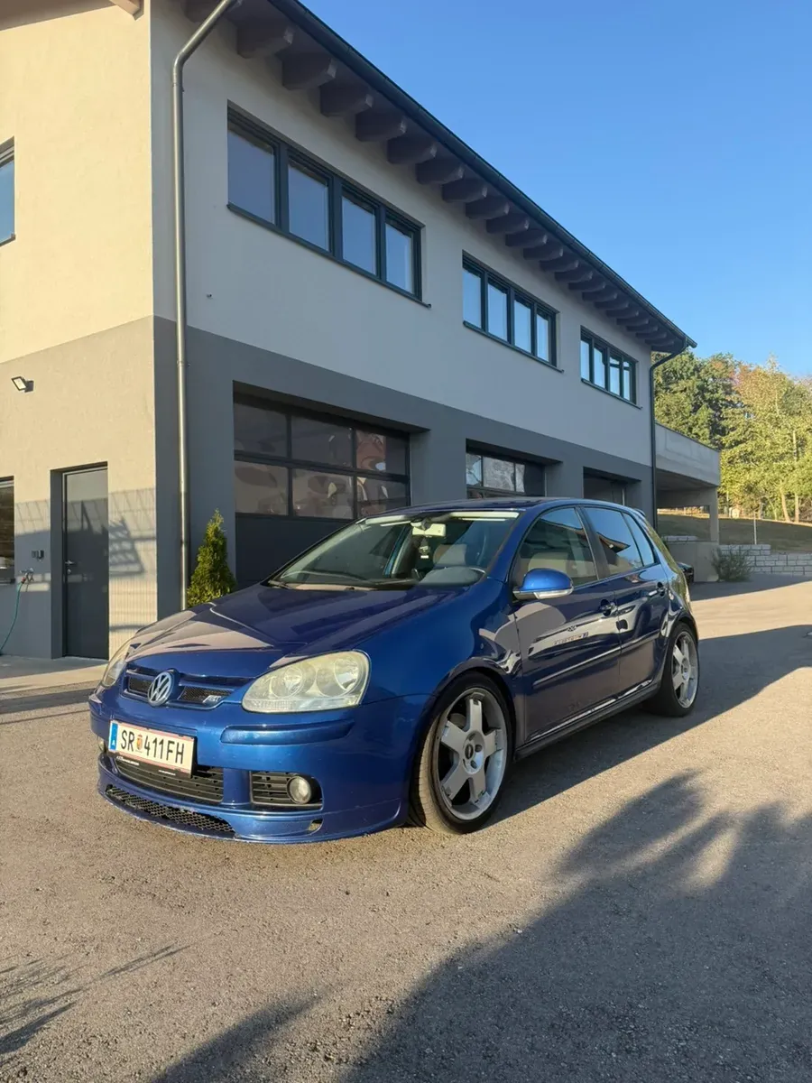 Volkswagen Golf 2004 photo 2