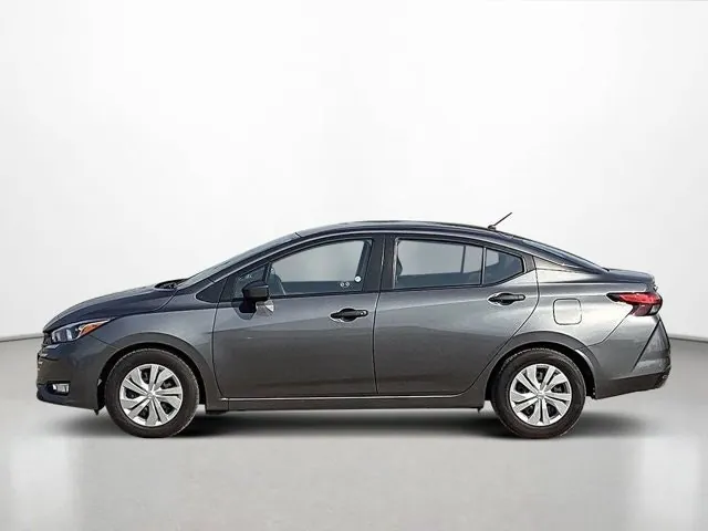 Nissan Versa 2024 photo 2