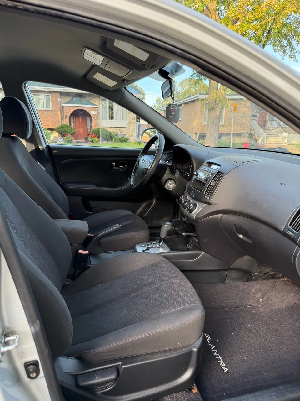 Hyundai Elantra 2010 photo 3