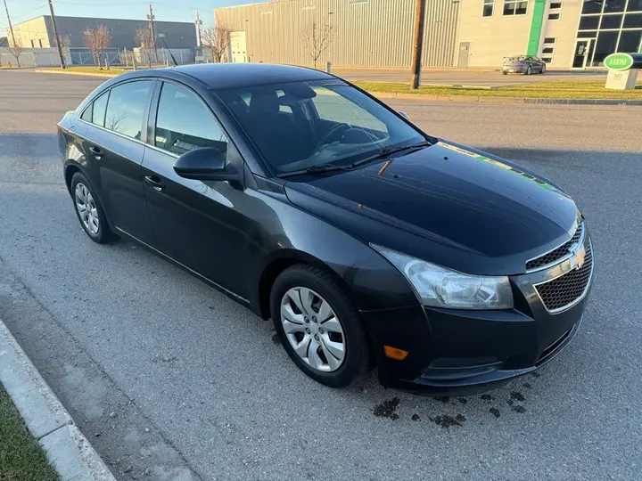 Chevrolet Cruze 2014 photo 2