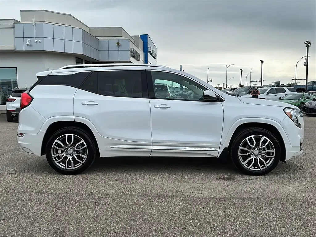 GMC Terrain 2024 photo 4