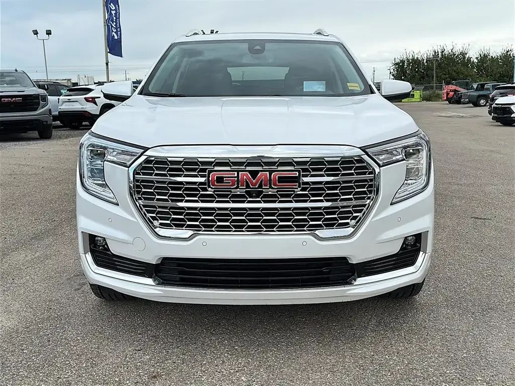 GMC Terrain 2024 photo 3