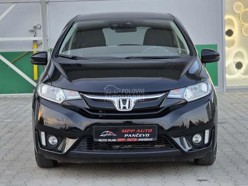 Honda Jazz 2015 photo 2
