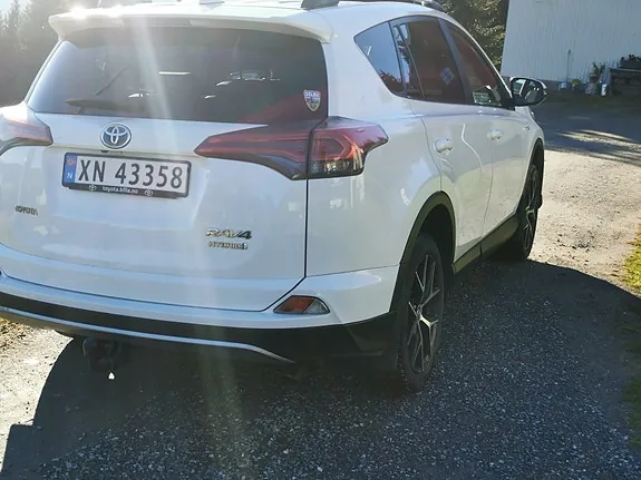 Toyota Rav4 2018 photo 2