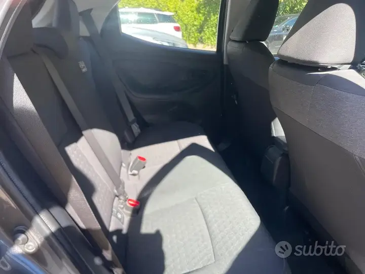 Toyota Yaris 2023 photo 4