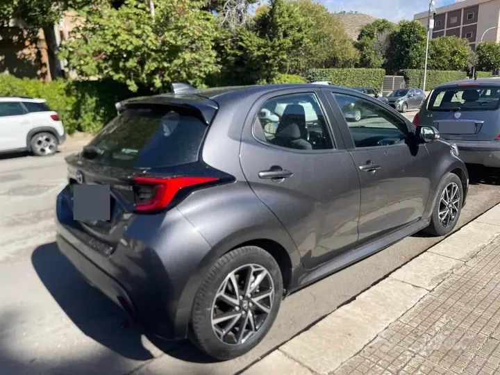 Toyota Yaris 2023 photo 3
