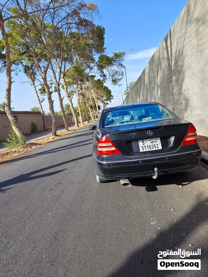 Mercedes-Benz C-Class 2004 photo 4