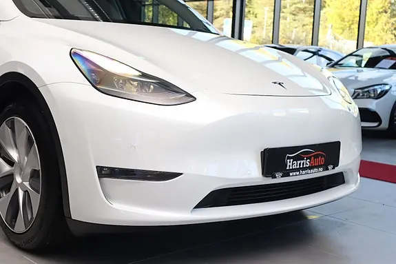 Tesla Model Y 2021 photo 2