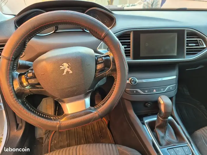Peugeot 308 2016 photo 3