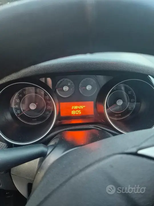 Fiat Punto 2012 photo 4