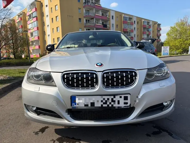 BMW E90