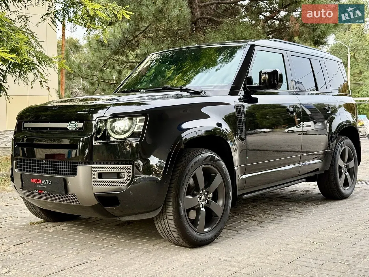 Land Rover Defender