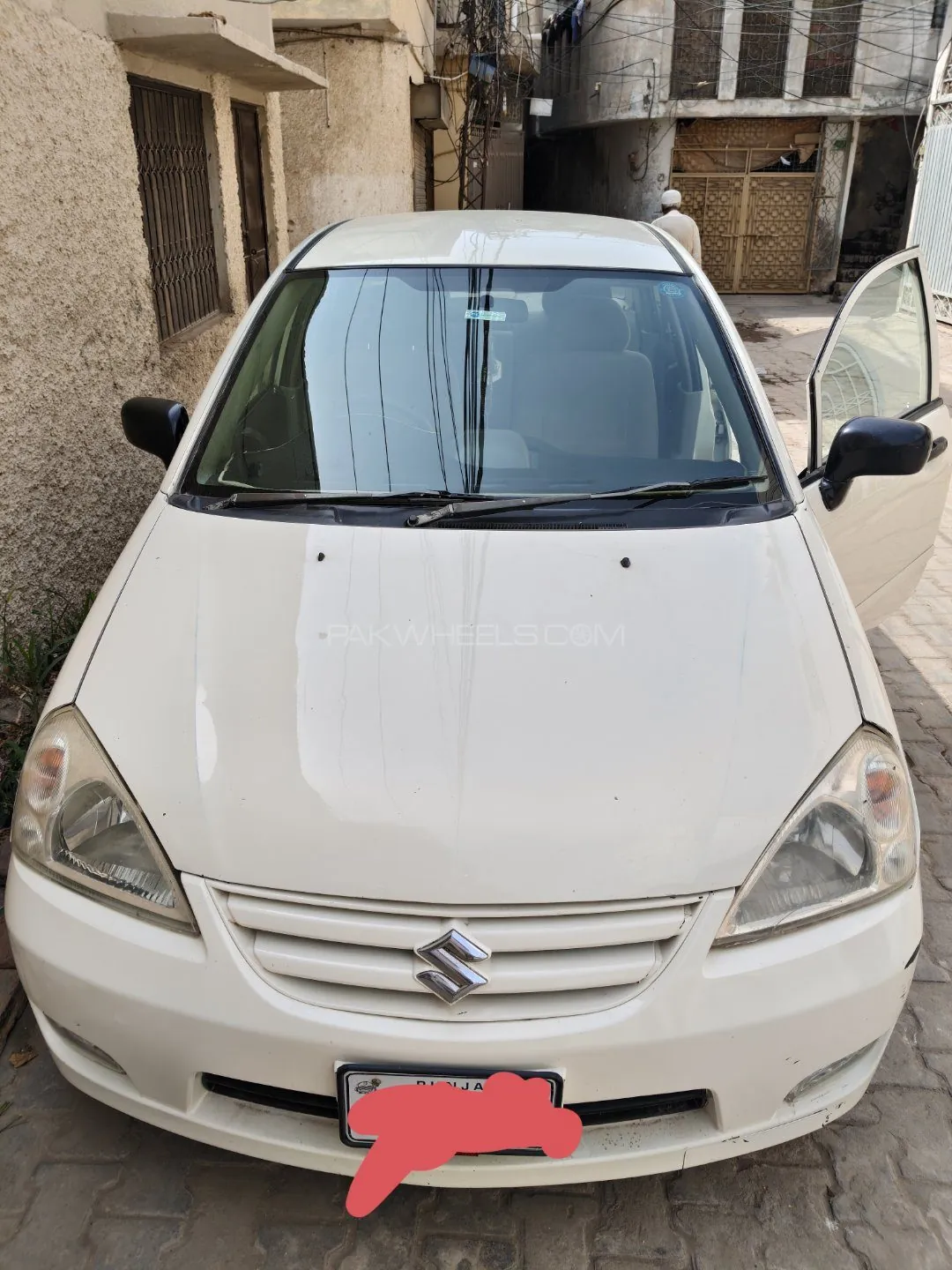 Suzuki Liana