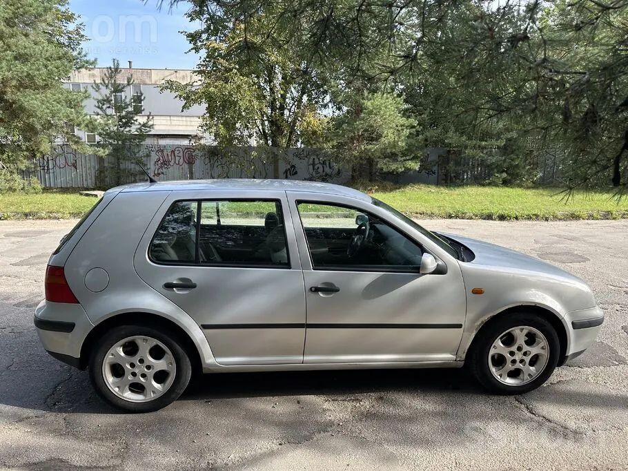 Volkswagen Golf 1998 photo 2