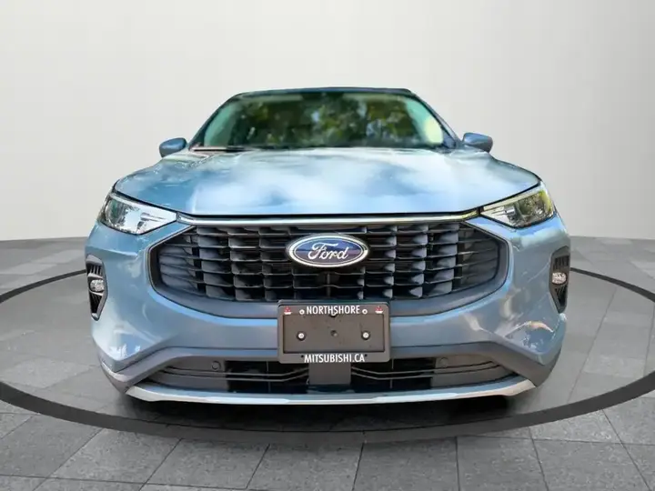 Ford Escape 2025 photo 2
