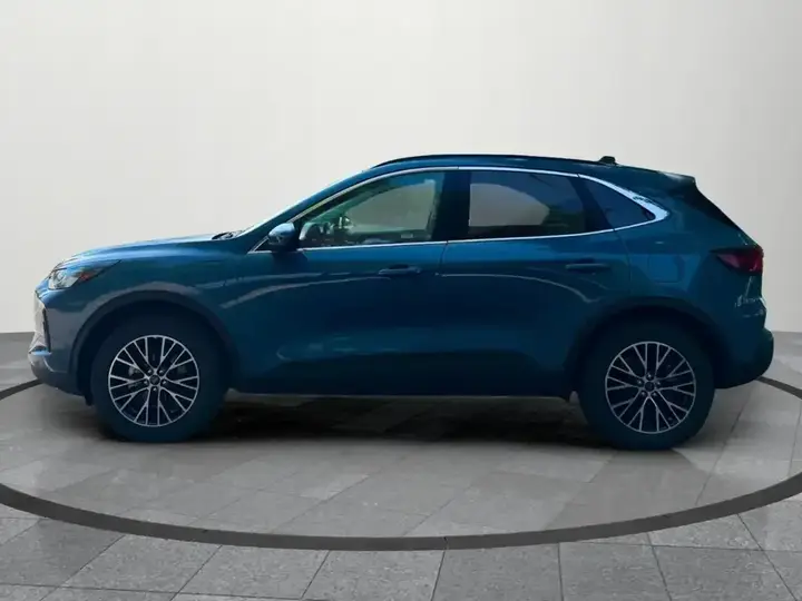 Ford Escape 2025 photo 4