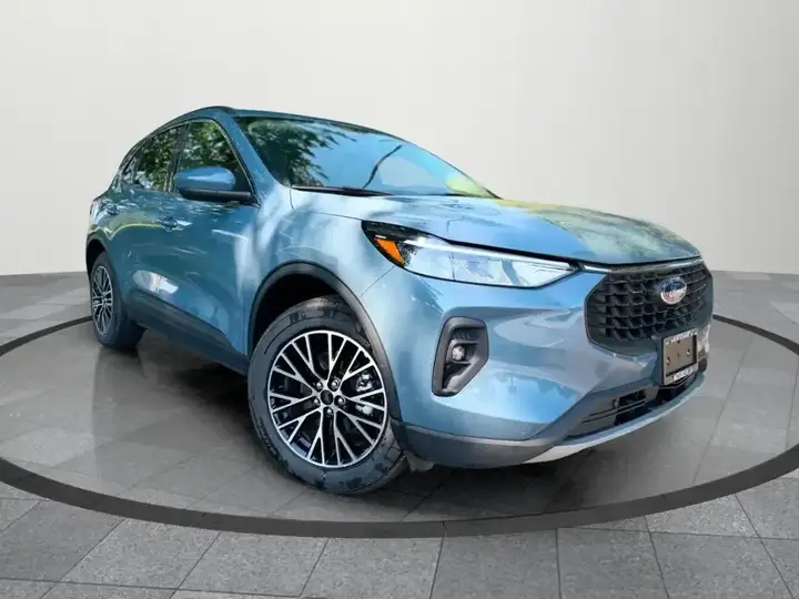 Ford Escape 2025 photo 3