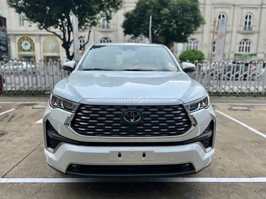 Toyota Innova Cross 2026 photo 2