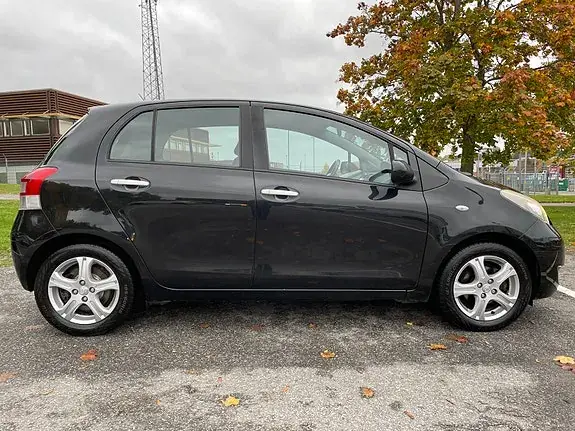 Toyota Yaris 2010 photo 5