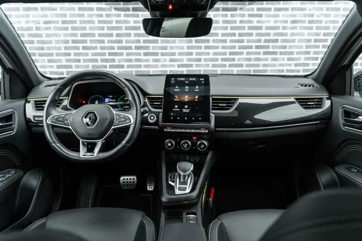 Renault Arkana 2023 photo 2