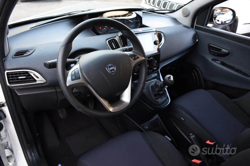 Lancia Ypsilon 2022 photo 5