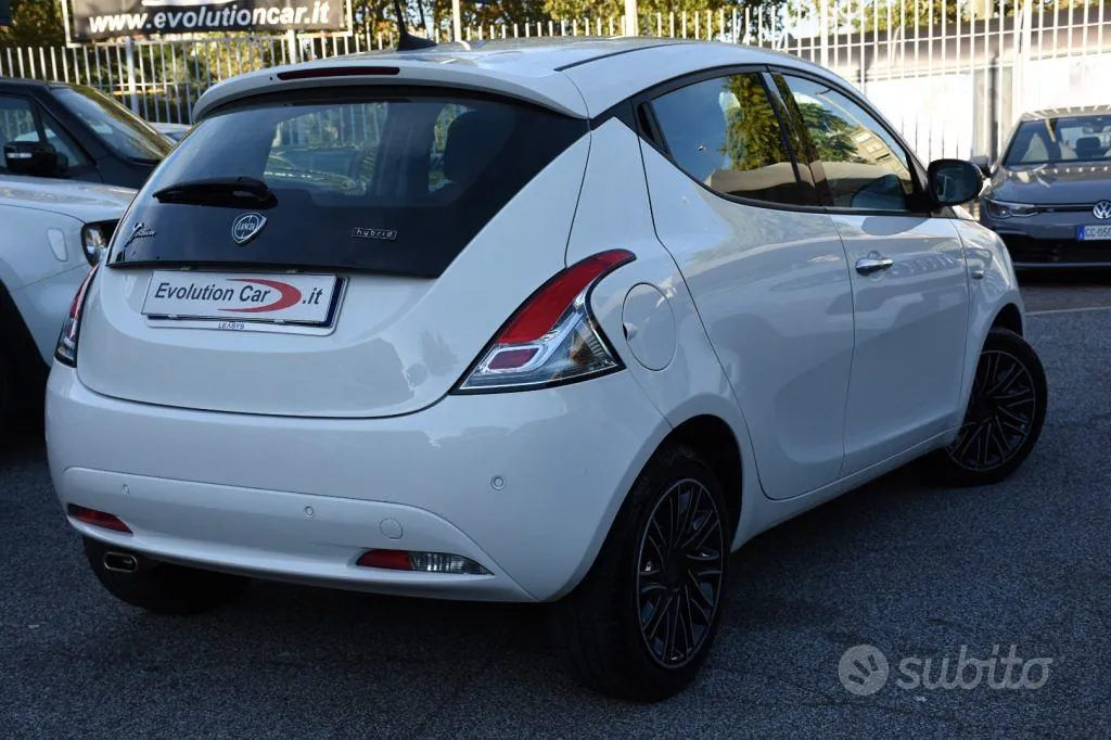 Lancia Ypsilon 2022 photo 3