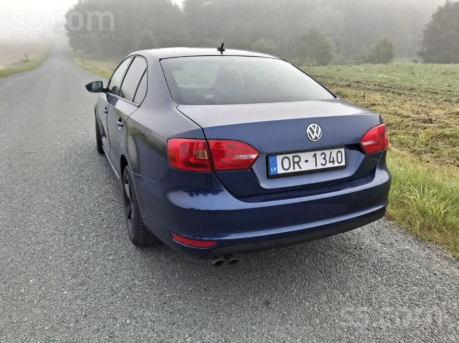 Volkswagen Jetta 2012 photo 3