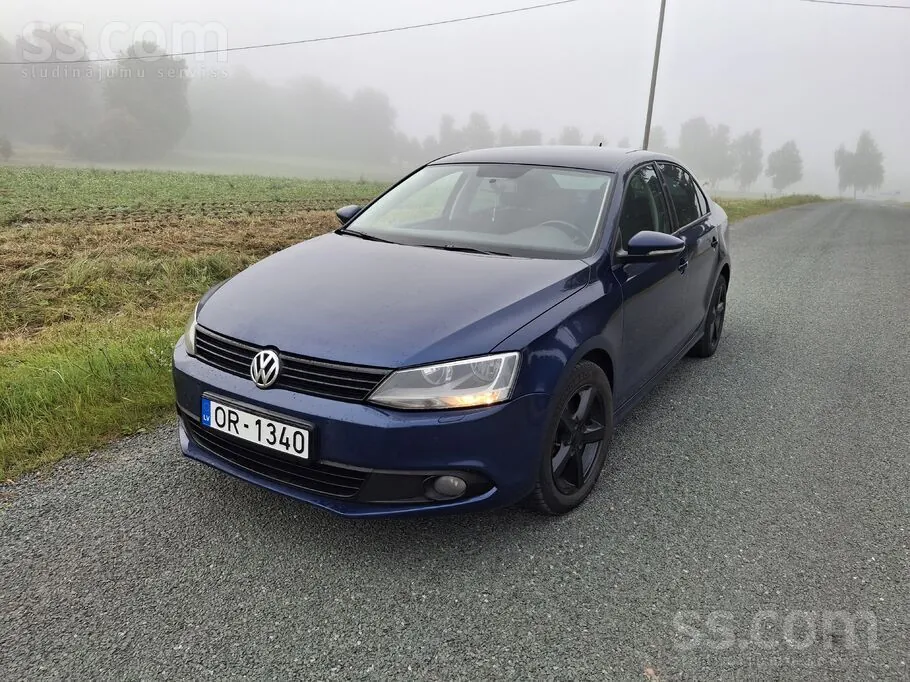 Volkswagen Jetta 2012 photo 2