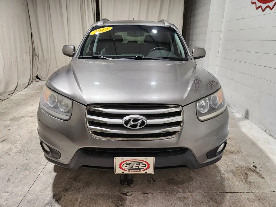 Hyundai Santa Fe 2012 photo 2