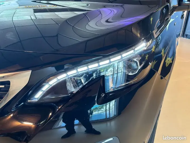 Peugeot 5008 2020 photo 4