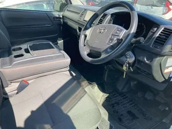 Toyota Hiace 2021 photo 4